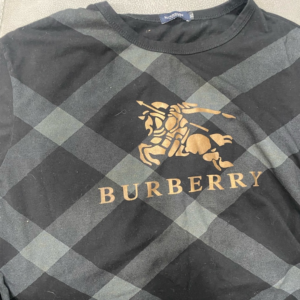 Black plaid t-shirt XL